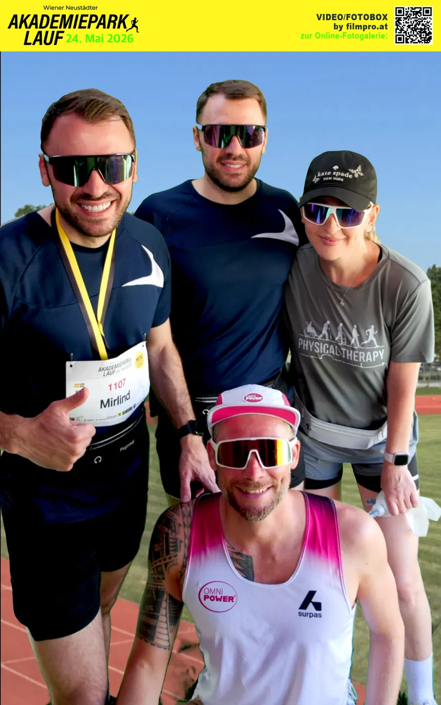 Teamfoto beim Akademiepark Lauf